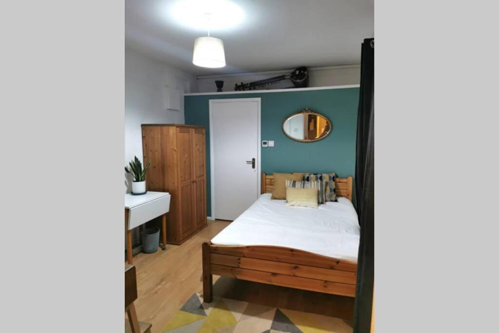 Private Comfortable Guest Suite - Nottingham Exterior photo